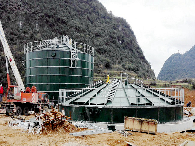 300噸水泥罐施工現場(chǎng)